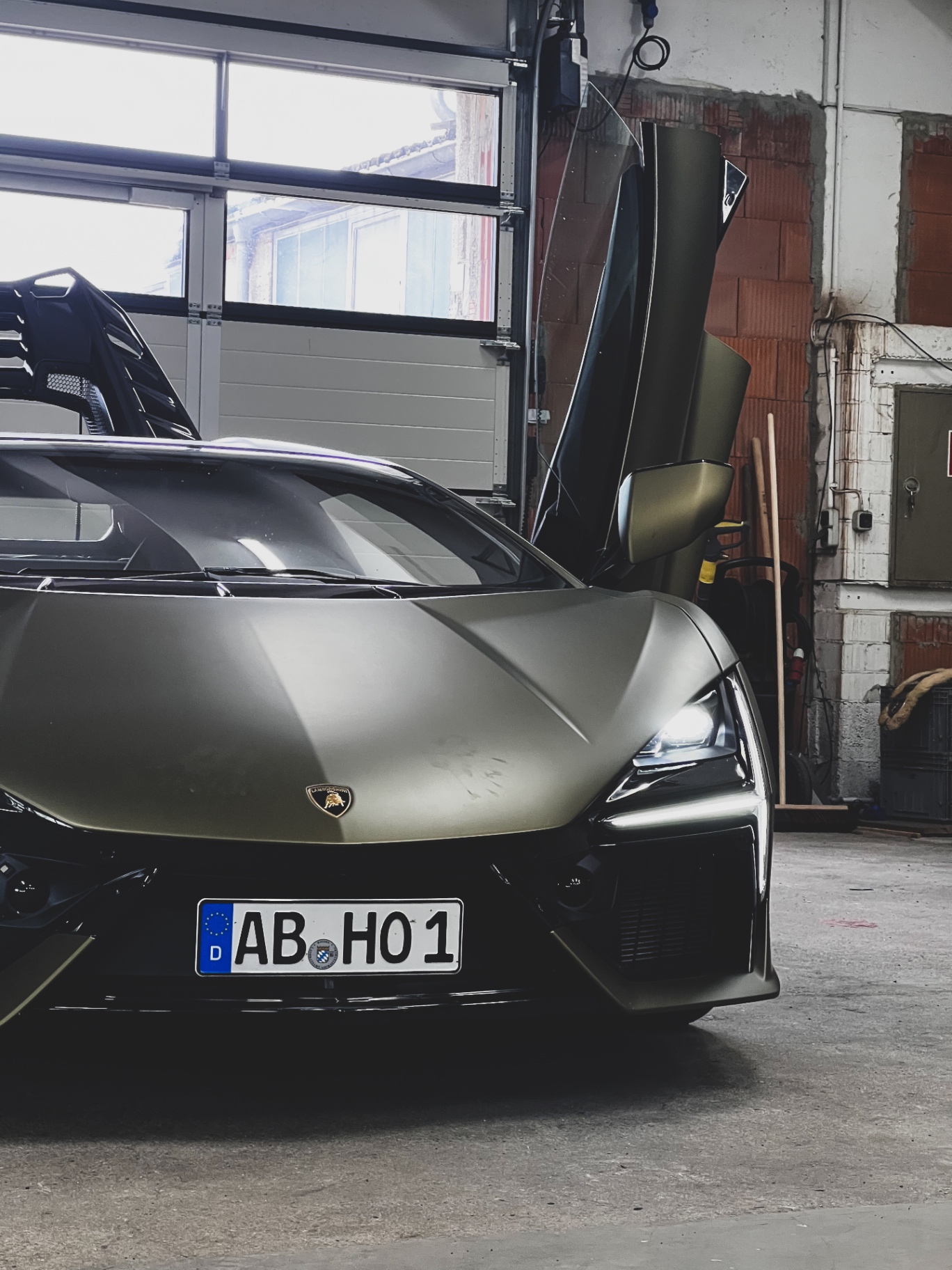 Lamborghini Revuelto